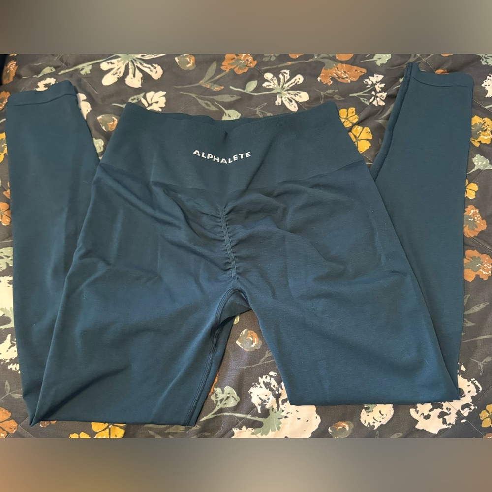 Lululemon leggings.
